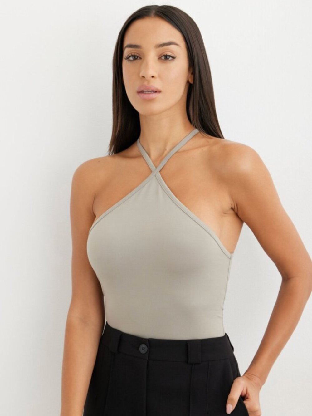 BNWT Dynamite Bare Halter Top, Size M - Picture 3 of 6